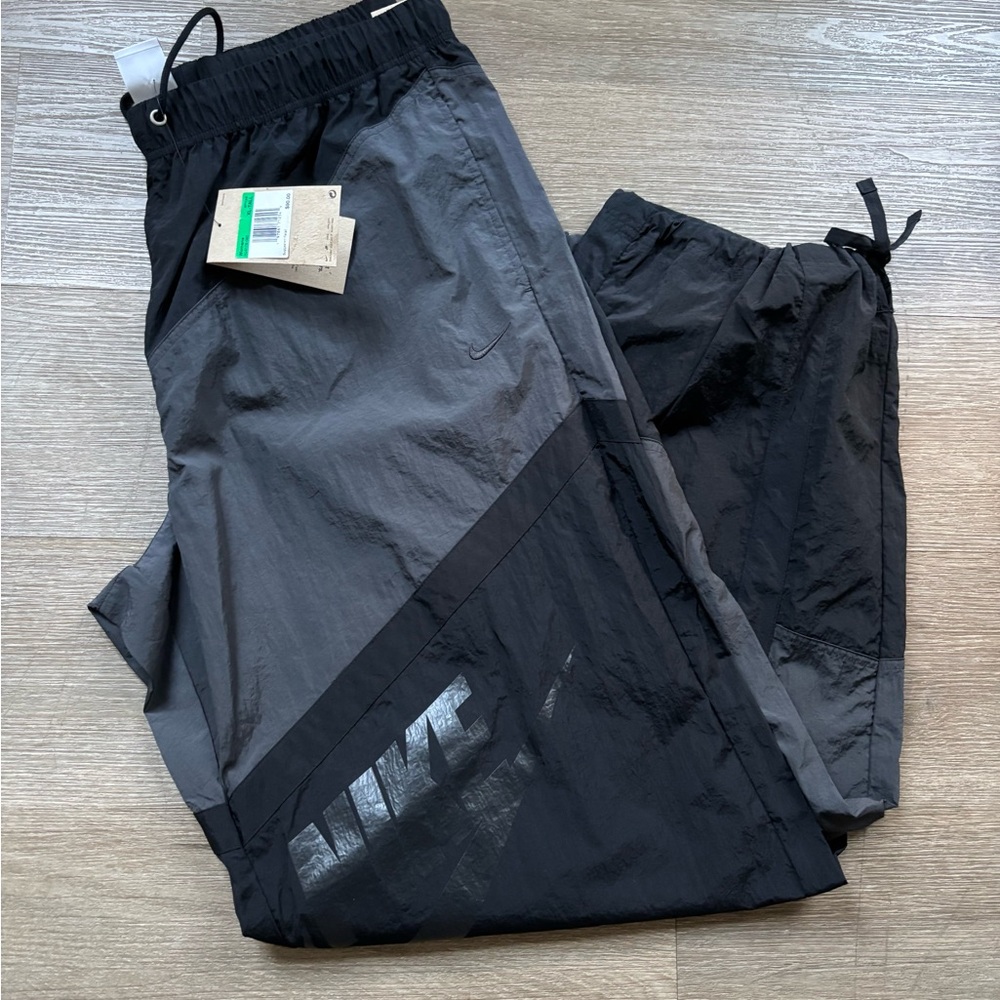 Nike Women's Charcoal and Black Joggers